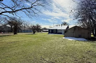 1801 W Bond St, Denison, TX 75020 - Photo 18