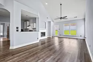 305 Creekside Dr, Anna, TX 75409 - Photo 2