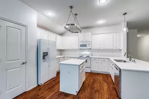 1097 Oakbrook St, Prosper, TX 75078 - Photo 10