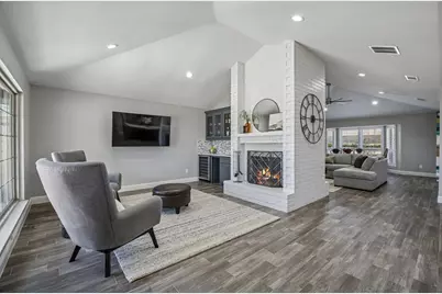 2703 Baldwin Drive, Arlington, TX 76012 - Photo 6