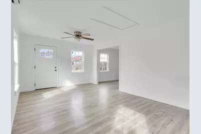 2001 Edmonia Court, Fort Worth, TX 76105 - Photo 6