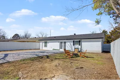 806 Laguna Drive, Garland, TX 75043 - Photo 32