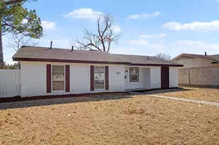 806 Laguna Dr, Garland, TX 75043 - Photo 2