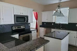 4902 Landrun Ln, Arlington, TX 76017 - Photo 2