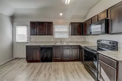 1601 Oriole Drive, Ennis, TX 75119 - Photo 4