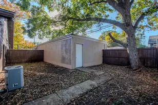 13351 Kit Ln, Dallas, TX 75240 - Photo 24