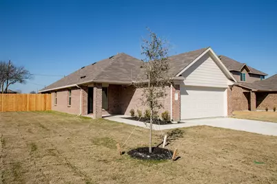 1404 Cardinal Drive, Ennis, TX 75119 - Photo 1