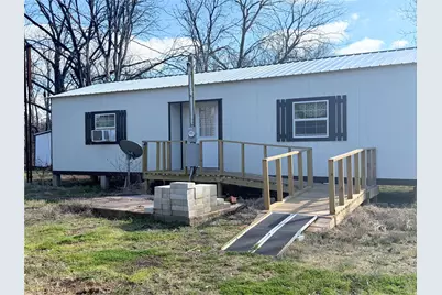 105 E Riley, Wortham, TX 76693 - Photo 2