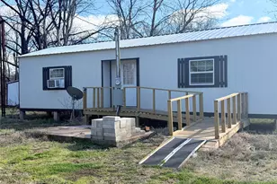 105 E Riley, Wortham, TX 76693 - Photo 2