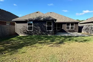 8805 Kiowa Dr, Greenville, TX 75402 - Photo 36