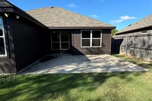 8805 Kiowa Dr, Greenville, TX 75402 - Photo 32