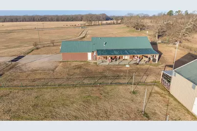 670 Farm Road 196 N, Blossom, TX 75416 - Photo 36