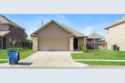 1508 Dove, Ennis, TX 75119 - Photo 2