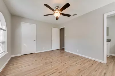 1124 Sherwood Drive, Bedford, TX 76022 - Photo 16