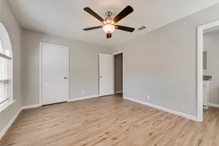 1124 Sherwood Dr, Bedford, TX 76022 - Photo 16