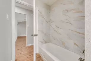 1124 Sherwood Dr, Bedford, TX 76022 - Photo 12