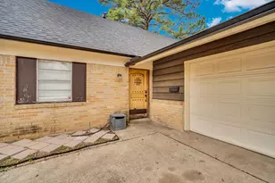 1208 Woodbrook St, Arlington, TX 76011 - Photo 2