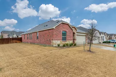 7936 Lindheimer Lane, McKinney, TX 75071 - Photo 2