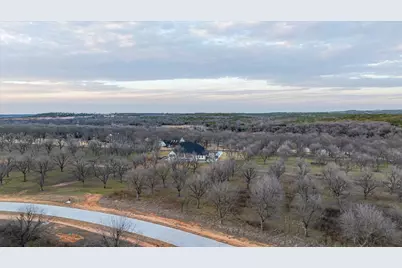 2160 E Landings N, Granbury, TX 76049 - Photo 10