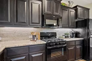 3207 Camden Creek Rd, Krum, TX 76249 - Photo 6