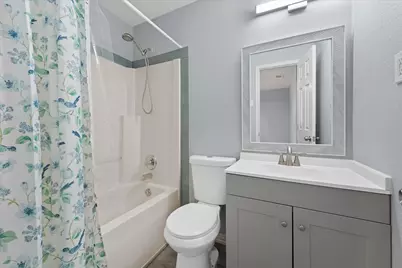 802 La Fiesta Drive, Grand Prairie, TX 75052 - Photo 16