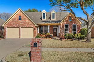 6211 Parkside Dr, Arlington, TX 76001 - Photo 1