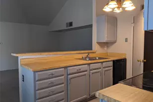 2433 Limestone Dr, Arlington, TX 76014 - Photo 14