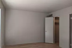 2433 Limestone Dr, Arlington, TX 76014 - Photo 2