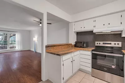 5305 Fleetwood Oaks Avenue #274, Dallas, TX 75235 - Photo 10