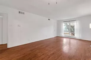 5305 Fleetwood Oaks Ave, Dallas, TX 75235 - Photo 4