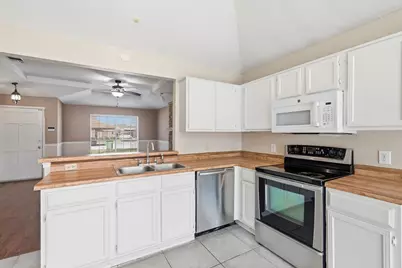 5722 Westchase Drive, North Richland Hills, TX 76180 - Photo 6