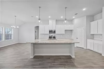 640 Mooney Drive, Saginaw, TX 76179 - Photo 2