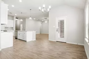640 Mooney Dr, Saginaw, TX 76179 - Photo 10