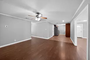 712 Sue Ann Ln, Burleson, TX 76028 - Photo 10