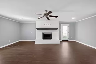 712 Sue Ann Ln, Burleson, TX 76028 - Photo 2