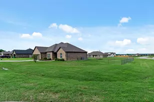 141 Walnut St, Paradise, TX 76073 - Photo 6