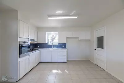 2326 N Mockingbird Lane, Abilene, TX 79603 - Photo 16