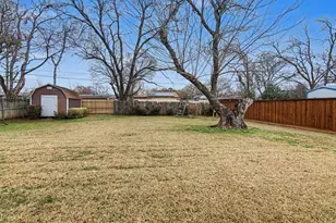 42 Page St, Hurst, TX 76053 - Photo 30