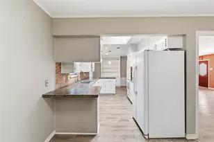 1422 Glenwick Ln, Irving, TX 75060 - Photo 10