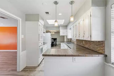 1422 Glenwick Lane, Irving, TX 75060 - Photo 12