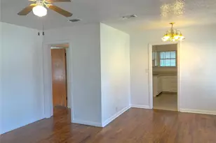 527 Euclid St, Cleburne, TX 76033 - Photo 2