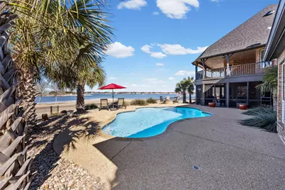 110 Eagle Point Drive, Waxahachie, TX 75165 - Photo 2