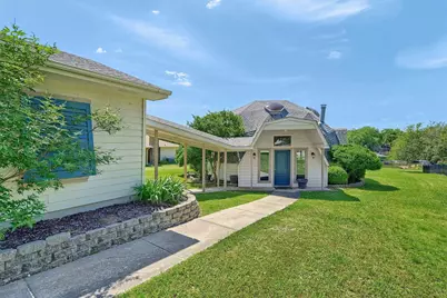 114 E Seminole Drive, Lake Kiowa, TX 76240 - Photo 4