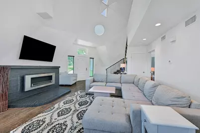 114 E Seminole Drive, Lake Kiowa, TX 76240 - Photo 6