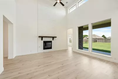 305 Bowrider Lane, Granbury, TX 76049 - Photo 10