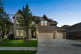 305 Bowrider Ln, Granbury, TX 76049 - Photo 2