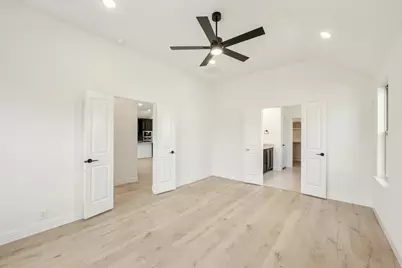 305 Bowrider Lane, Granbury, TX 76049 - Photo 18