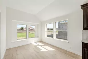 305 Bowrider Ln, Granbury, TX 76049 - Photo 14