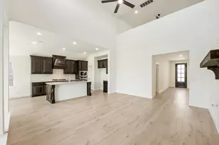 305 Bowrider Ln, Granbury, TX 76049 - Photo 8