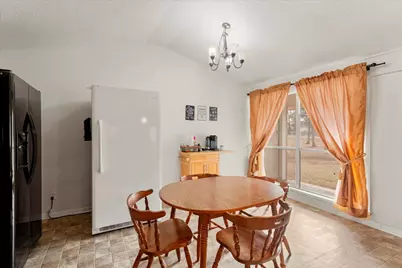 106 Lively Avenue, Mt Pleasant, TX 75455 - Photo 10